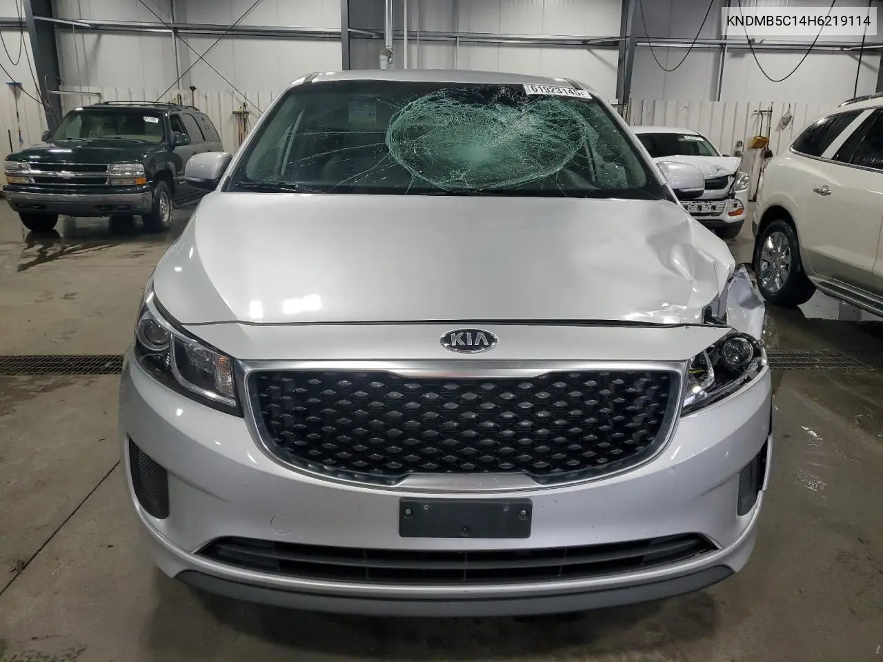 2017 Kia Sedona Lx VIN: KNDMB5C14H6219114 Lot: 61923145
