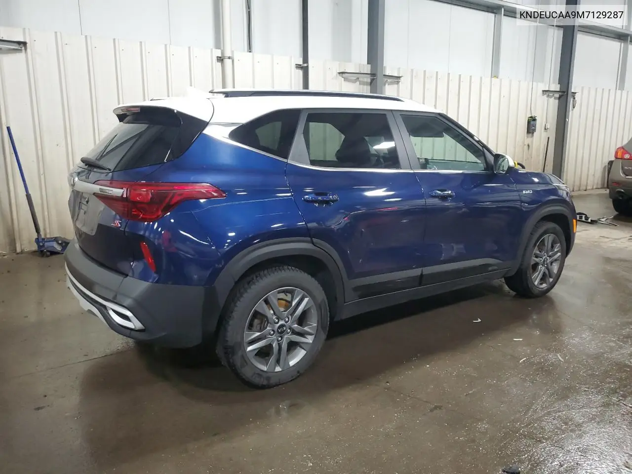 2021 Kia Seltos S VIN: KNDEUCAA9M7129287 Lot: 64694425