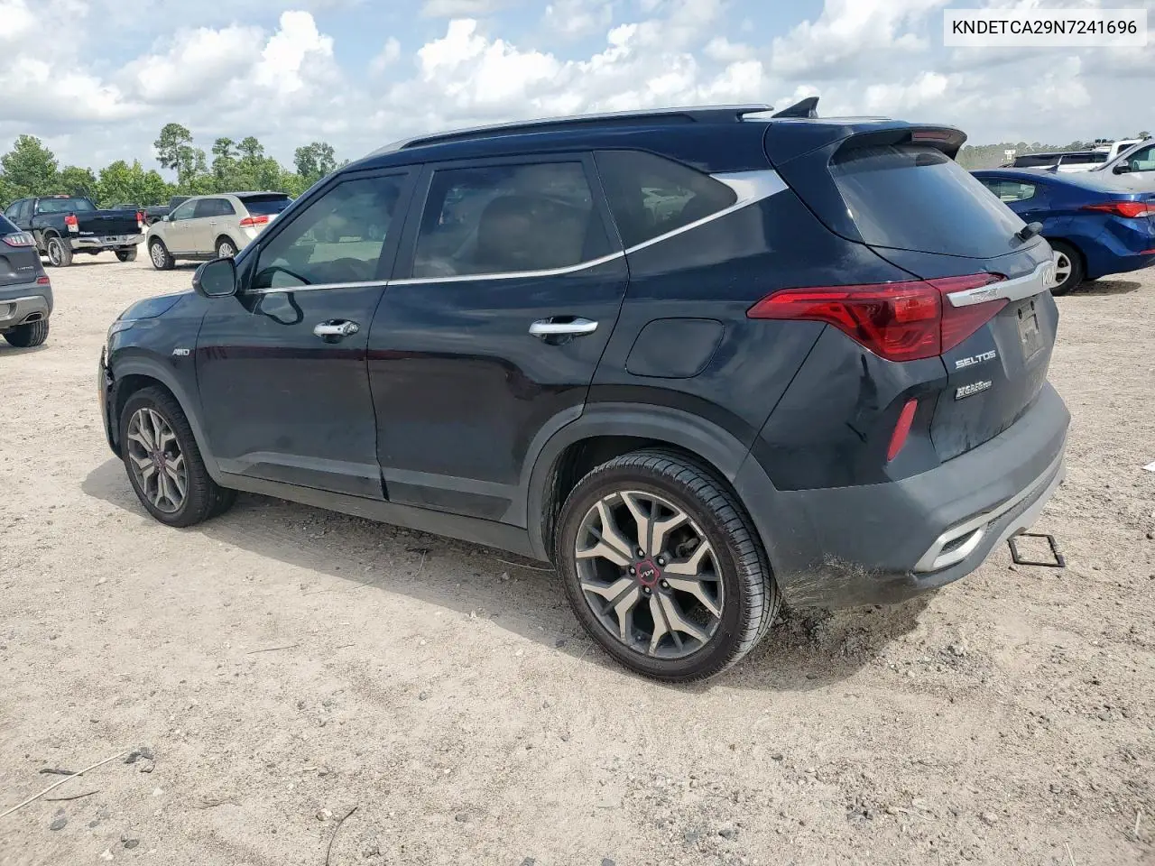 2022 Kia Seltos Sx VIN: KNDETCA29N7241696 Lot: 64478725