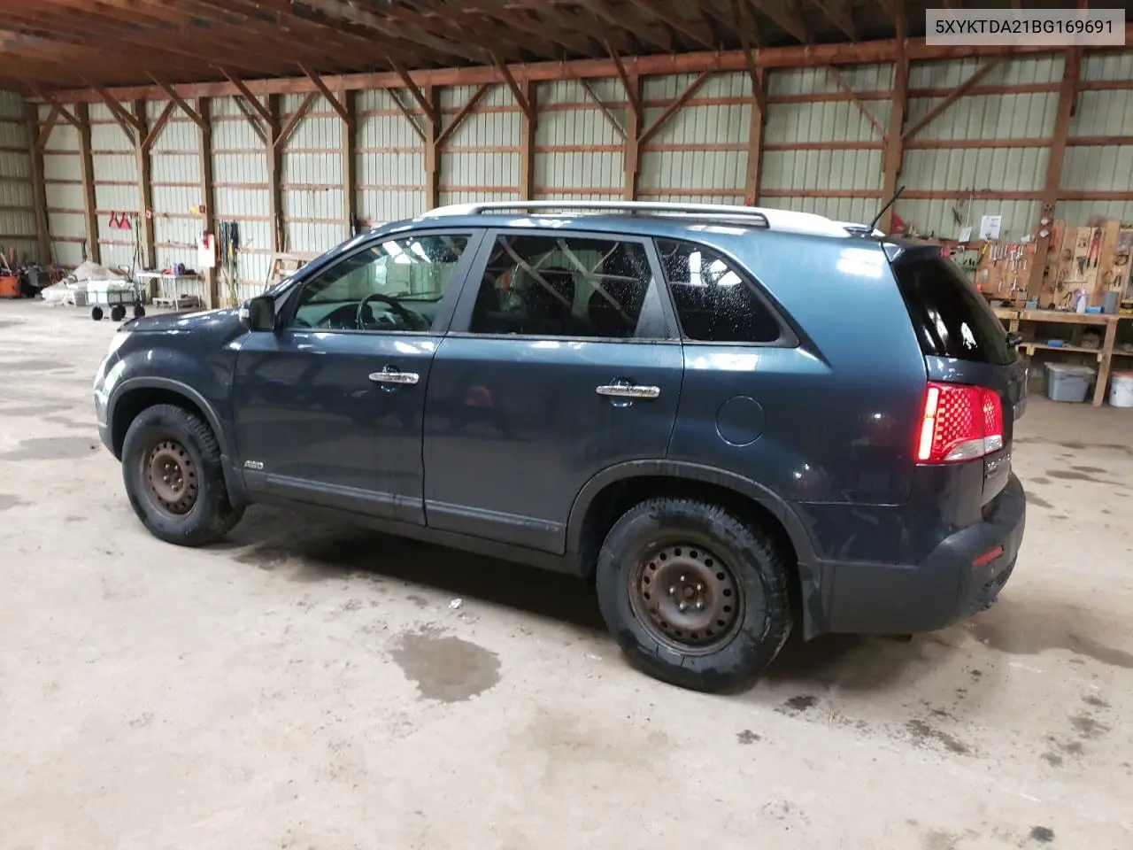 2011 Kia Sorento Base VIN: 5XYKTDA21BG169691 Lot: 56759875