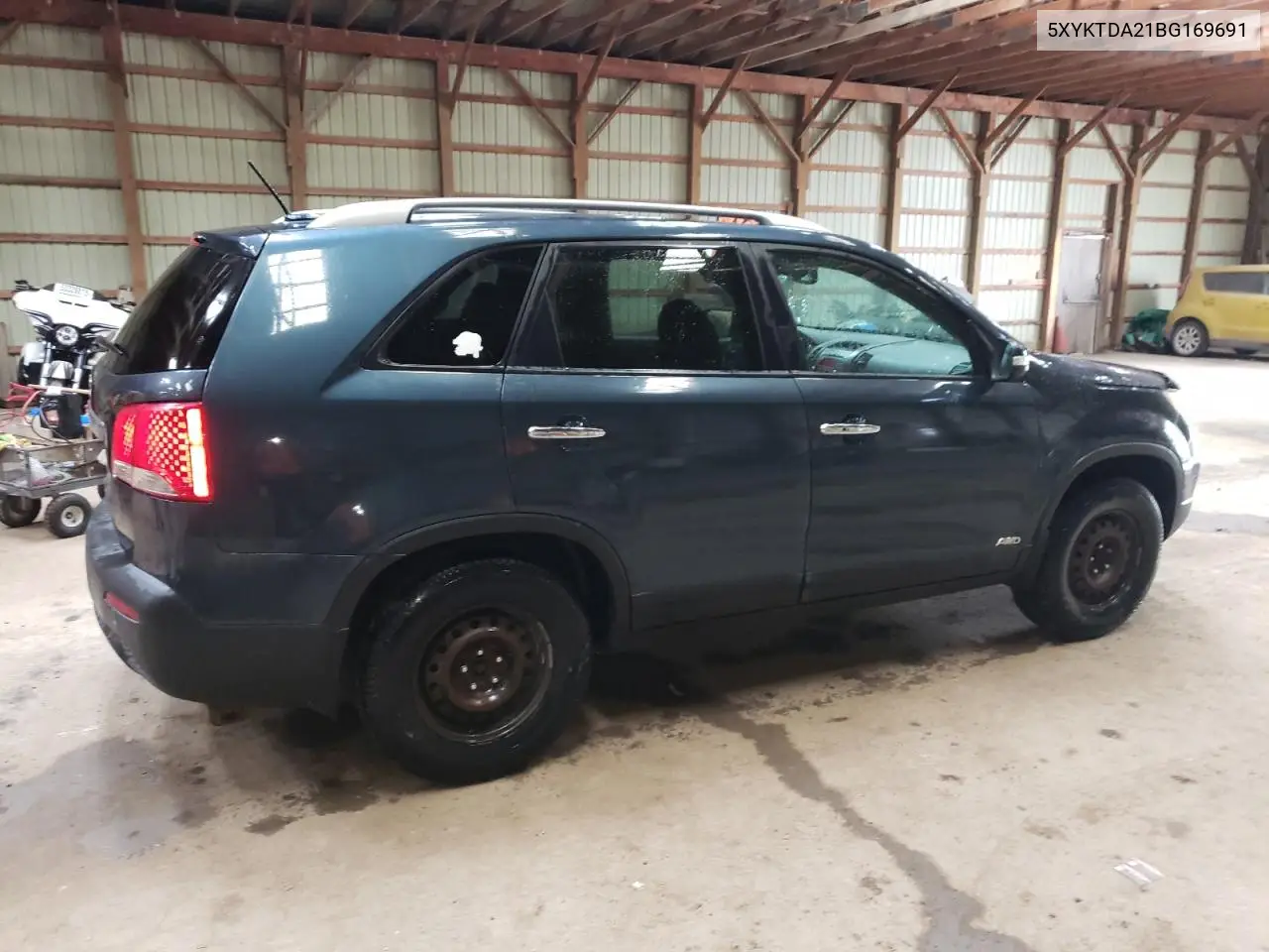 2011 Kia Sorento Base VIN: 5XYKTDA21BG169691 Lot: 56759875