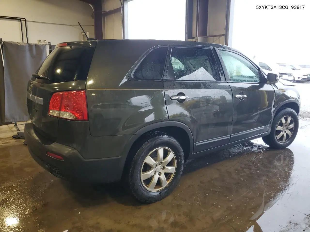 2012 Kia Sorento Base VIN: 5XYKT3A13CG193817 Lot: 56641145