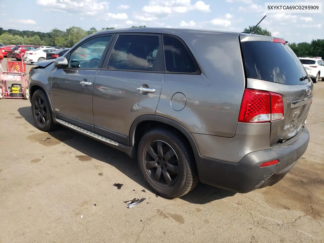 2012 Kia Sorento Base VIN: 5XYKTCA69CG295909 Lot: 61940985