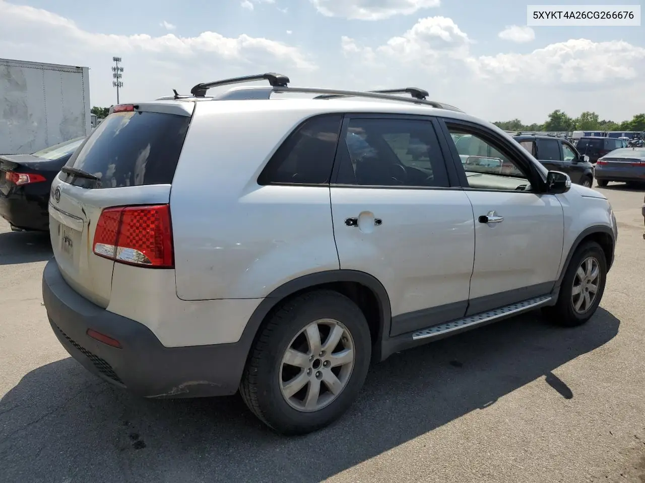 2012 Kia Sorento Base VIN: 5XYKT4A26CG266676 Lot: 65230165