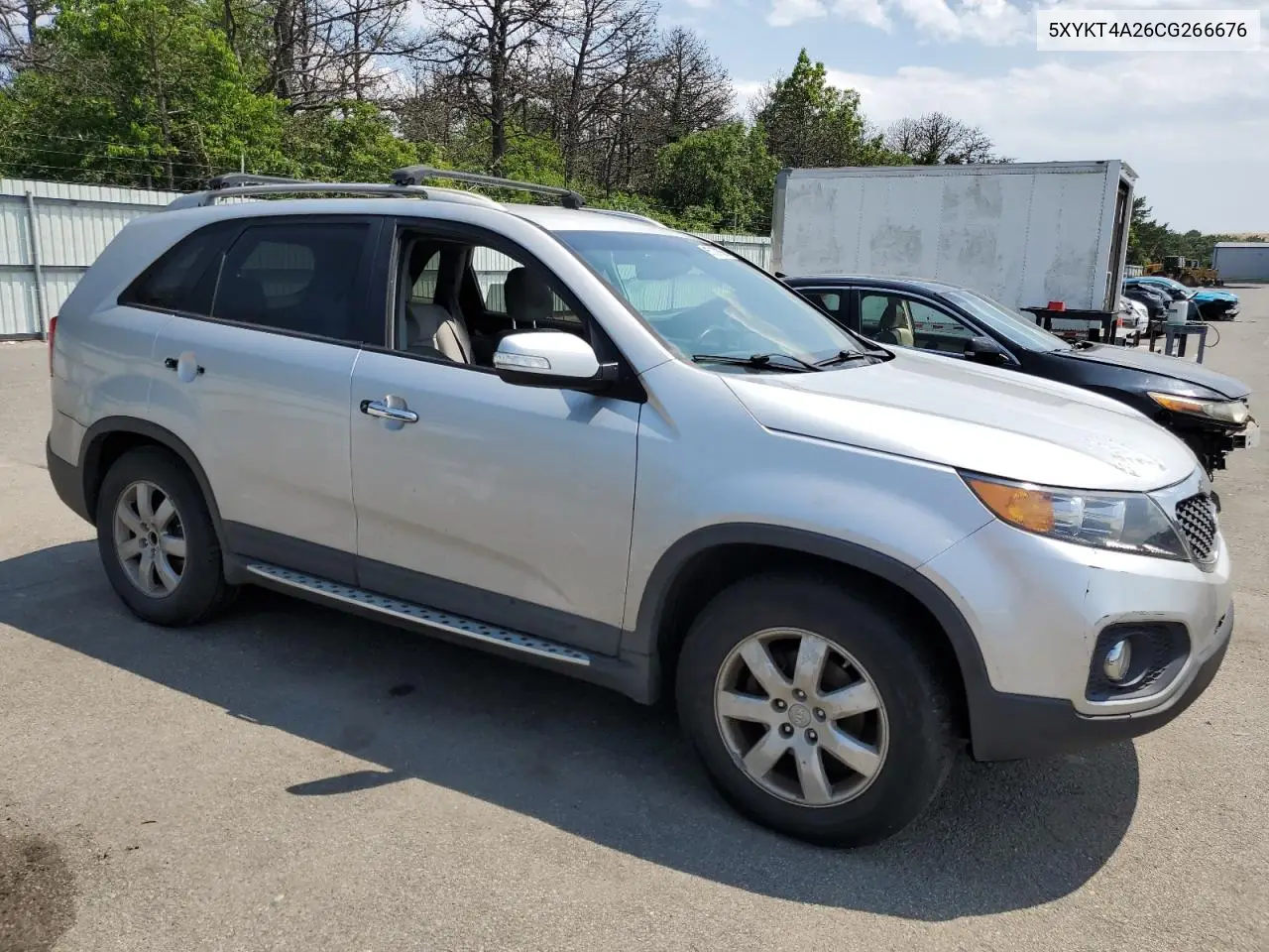 2012 Kia Sorento Base VIN: 5XYKT4A26CG266676 Lot: 65230165