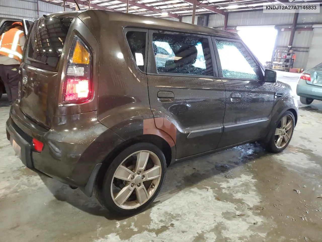2010 Kia Soul + VIN: KNDJT2A27A7146833 Lot: 47699644