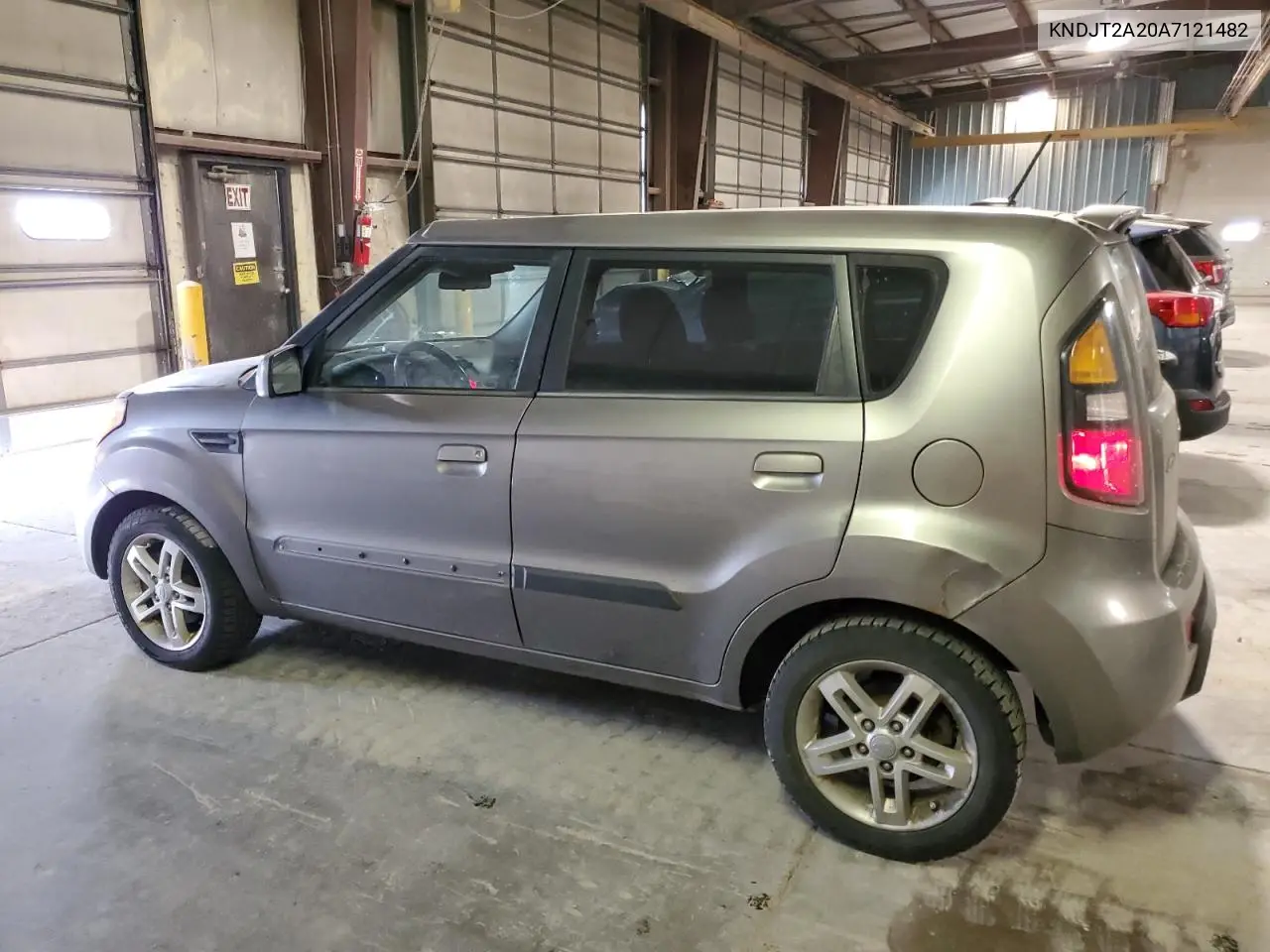 2010 Kia Soul + VIN: KNDJT2A20A7121482 Lot: 56365295