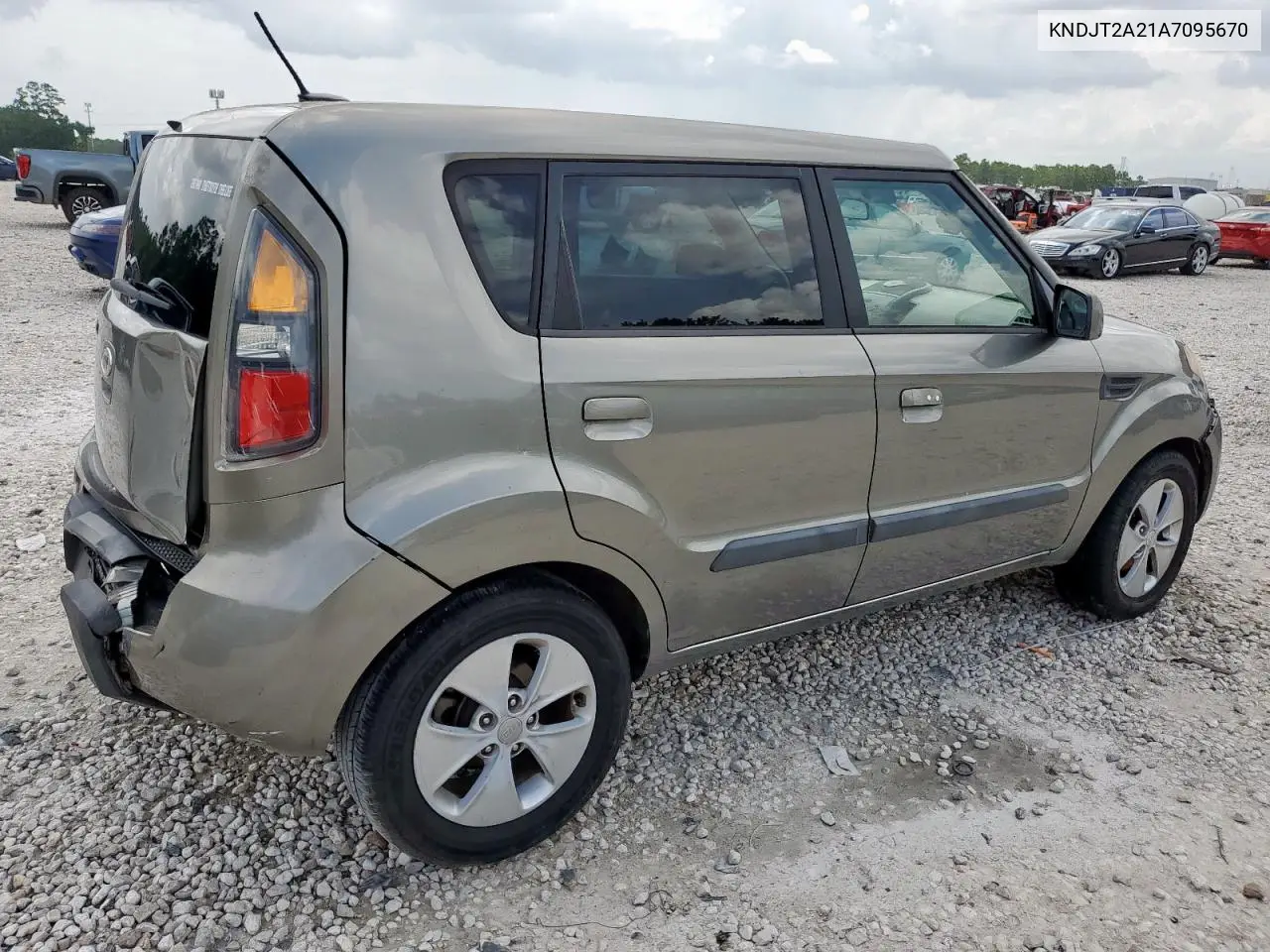2010 Kia Soul + VIN: KNDJT2A21A7095670 Lot: 63458265