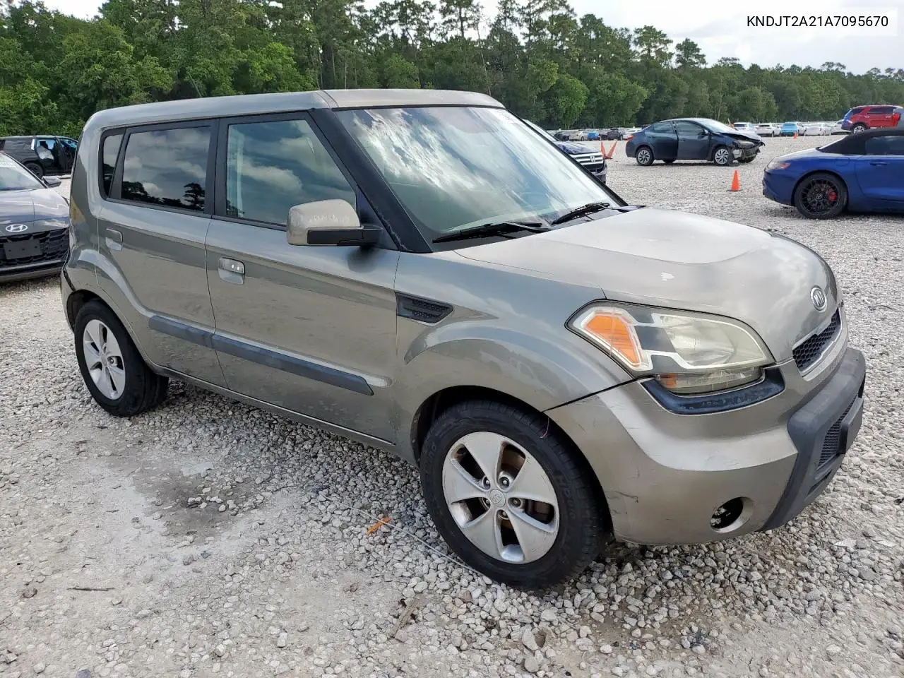 2010 Kia Soul + VIN: KNDJT2A21A7095670 Lot: 63458265