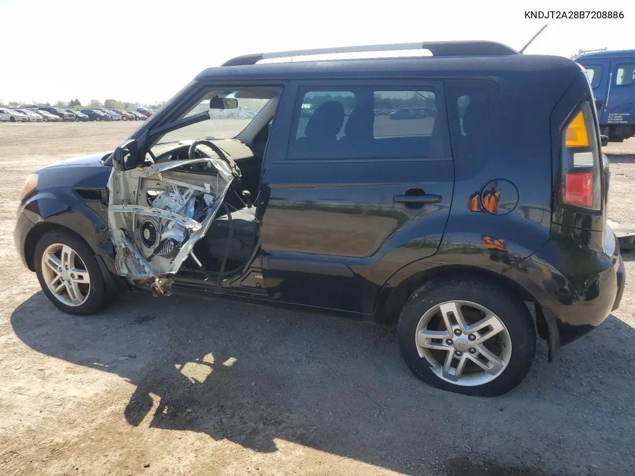 2011 Kia Soul + VIN: KNDJT2A28B7208886 Lot: 56465325
