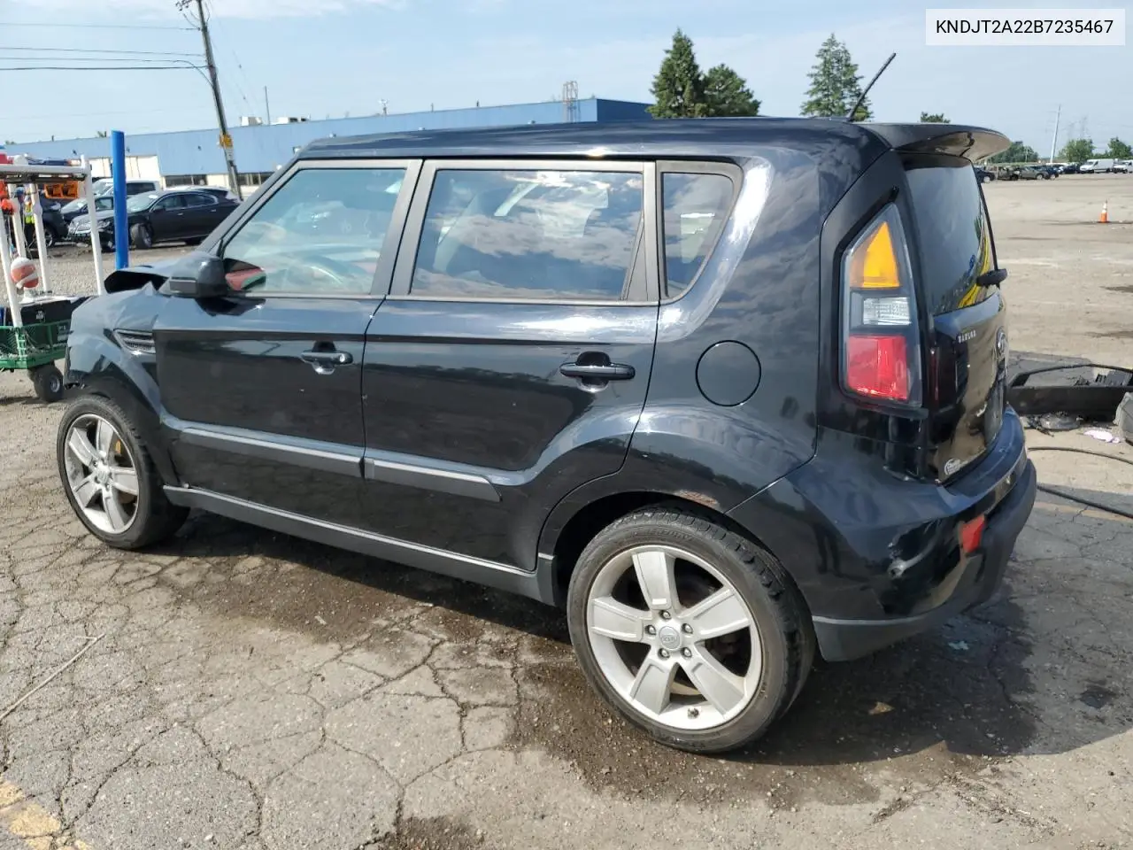2011 Kia Soul + VIN: KNDJT2A22B7235467 Lot: 61808415