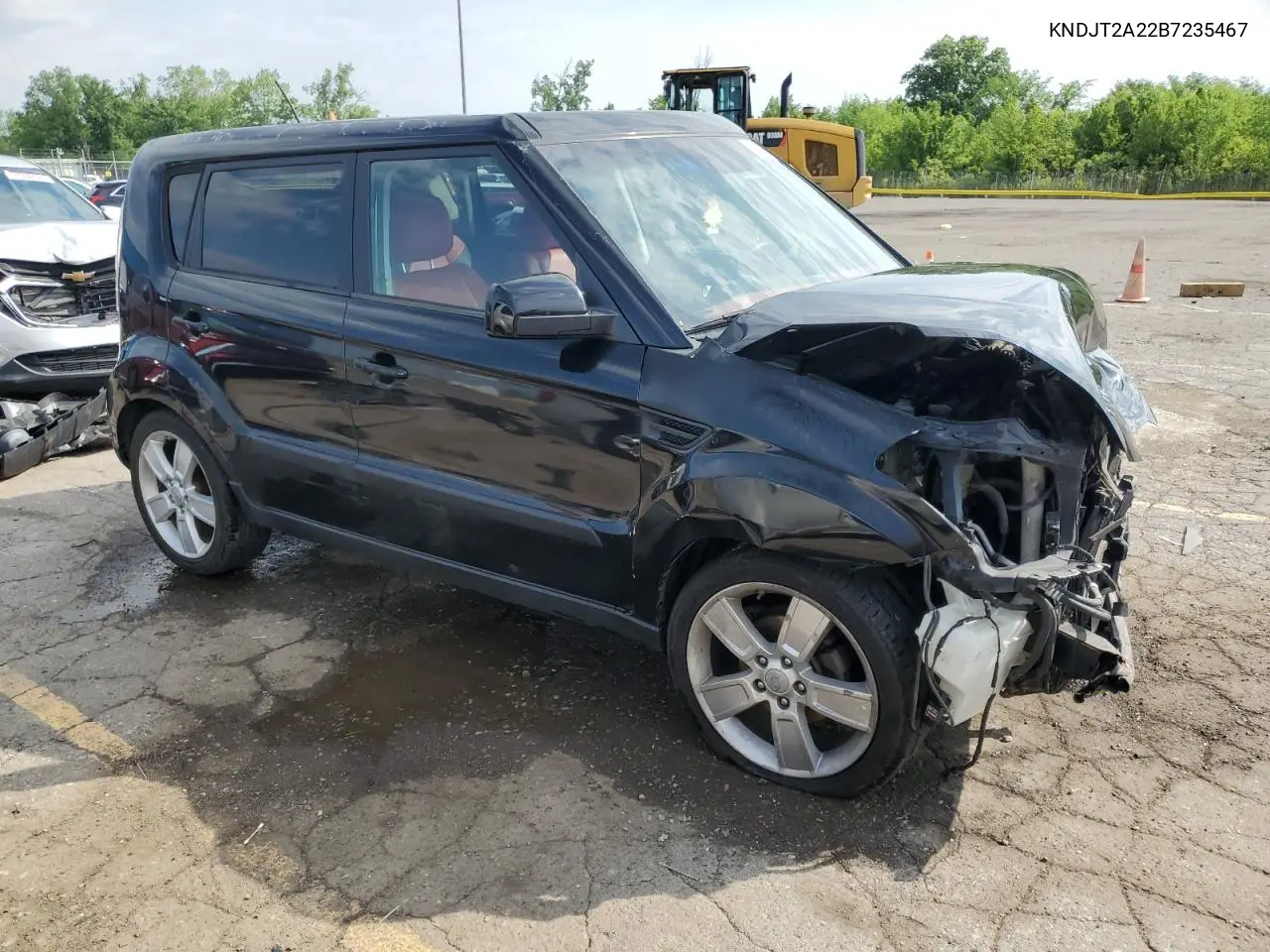 2011 Kia Soul + VIN: KNDJT2A22B7235467 Lot: 61808415