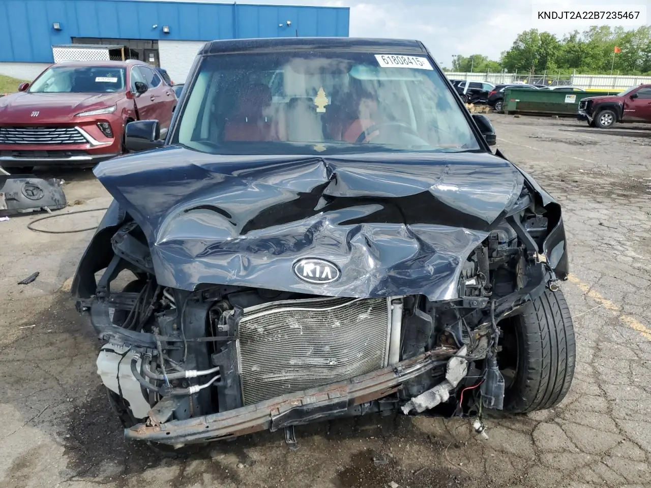 2011 Kia Soul + VIN: KNDJT2A22B7235467 Lot: 61808415