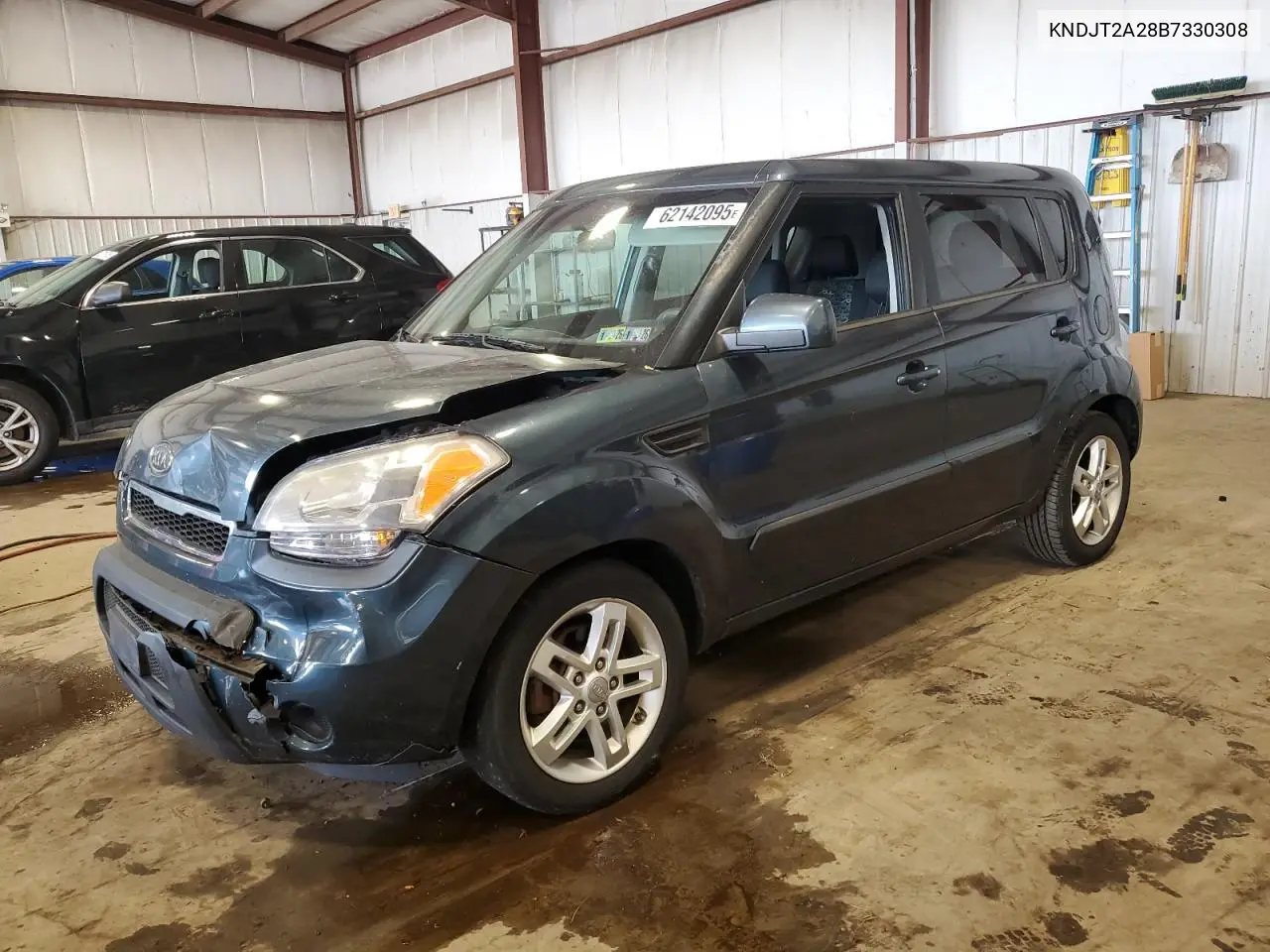 2011 Kia Soul + VIN: KNDJT2A28B7330308 Lot: 62142095