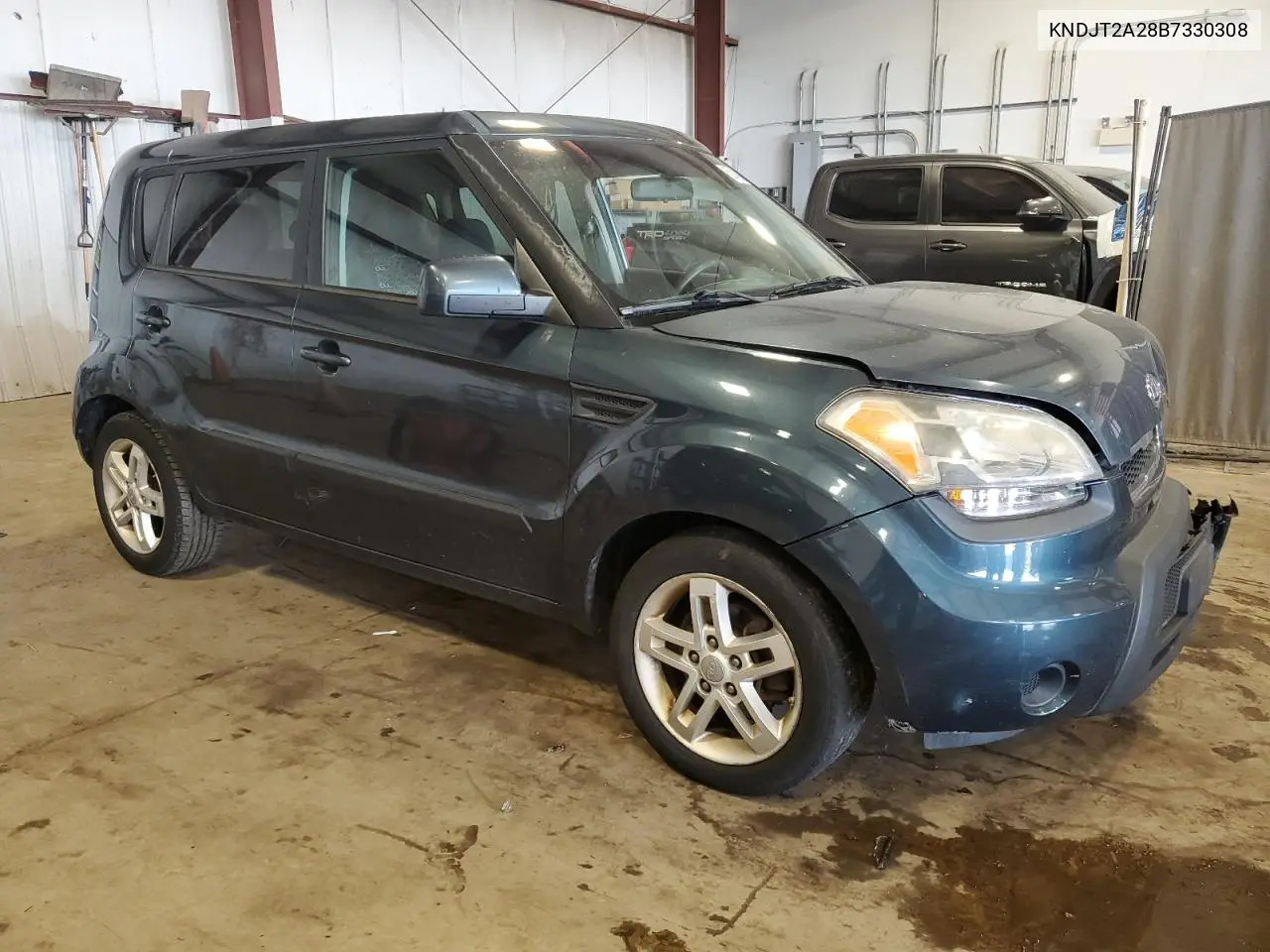 2011 Kia Soul + VIN: KNDJT2A28B7330308 Lot: 62142095