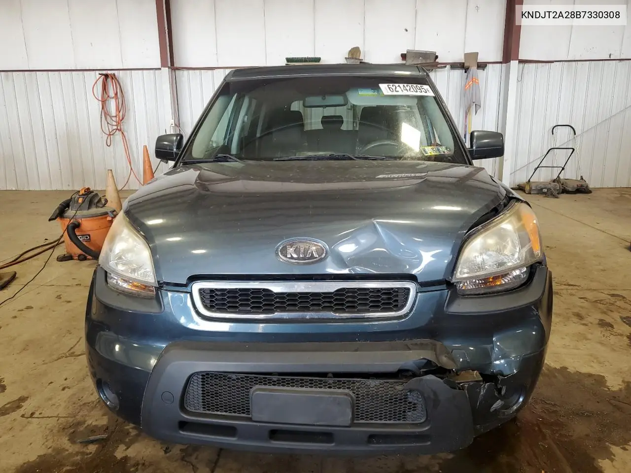2011 Kia Soul + VIN: KNDJT2A28B7330308 Lot: 62142095