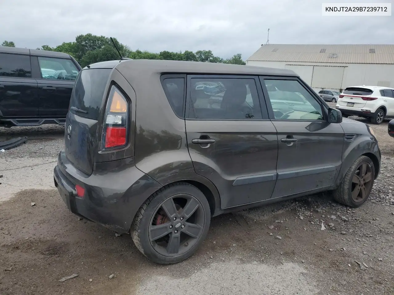 2011 Kia Soul + VIN: KNDJT2A29B7239712 Lot: 62311575