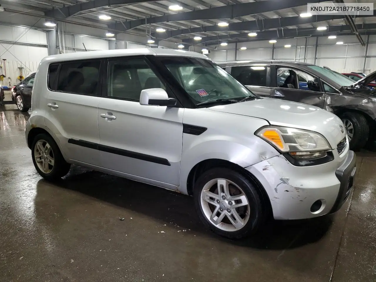 2011 Kia Soul + VIN: KNDJT2A21B7718450 Lot: 62408605
