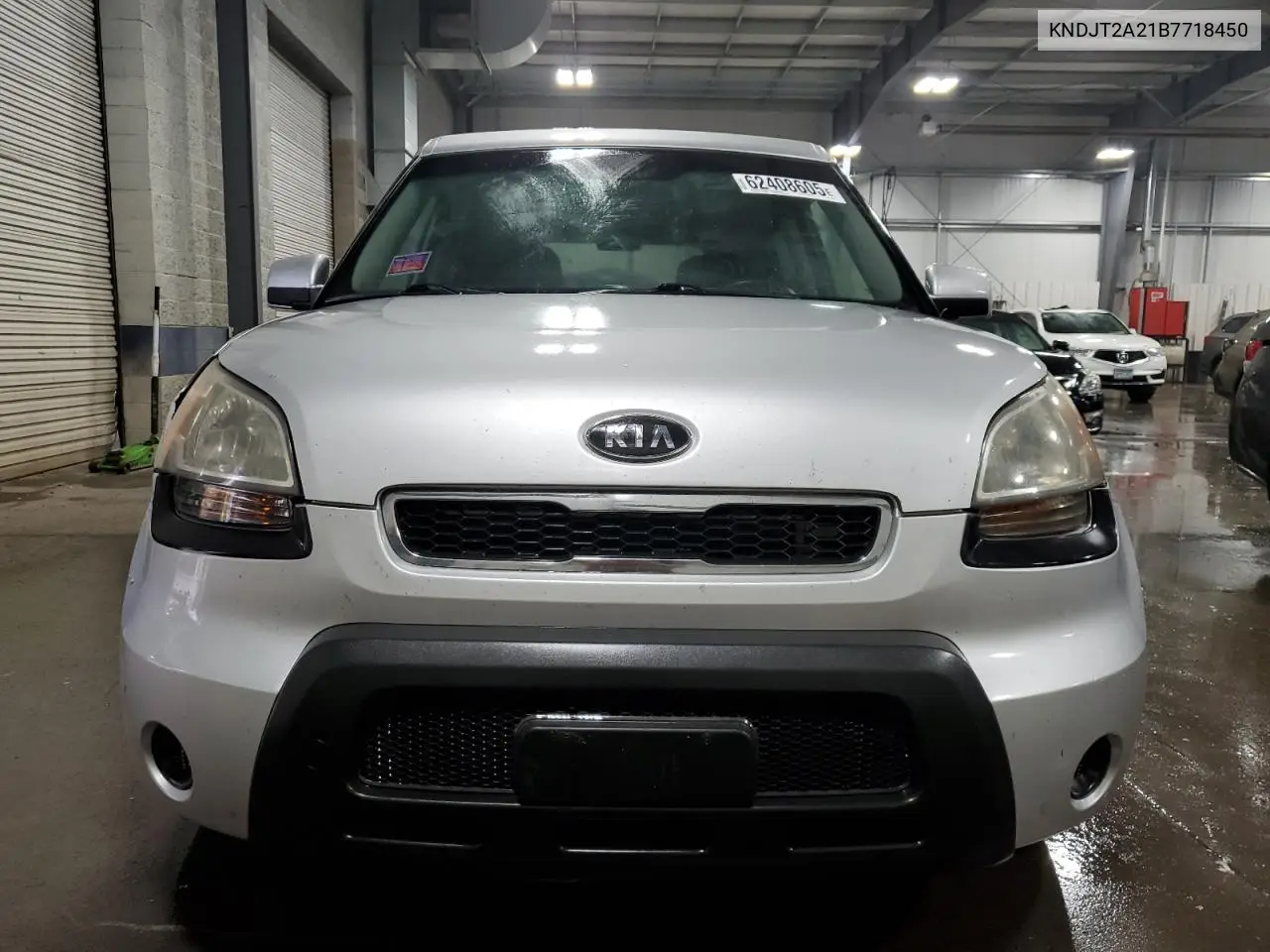 2011 Kia Soul + VIN: KNDJT2A21B7718450 Lot: 62408605