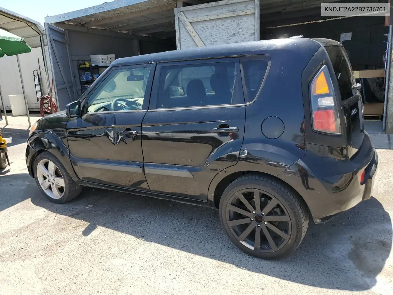 2011 Kia Soul + VIN: KNDJT2A22B7736701 Lot: 62611105