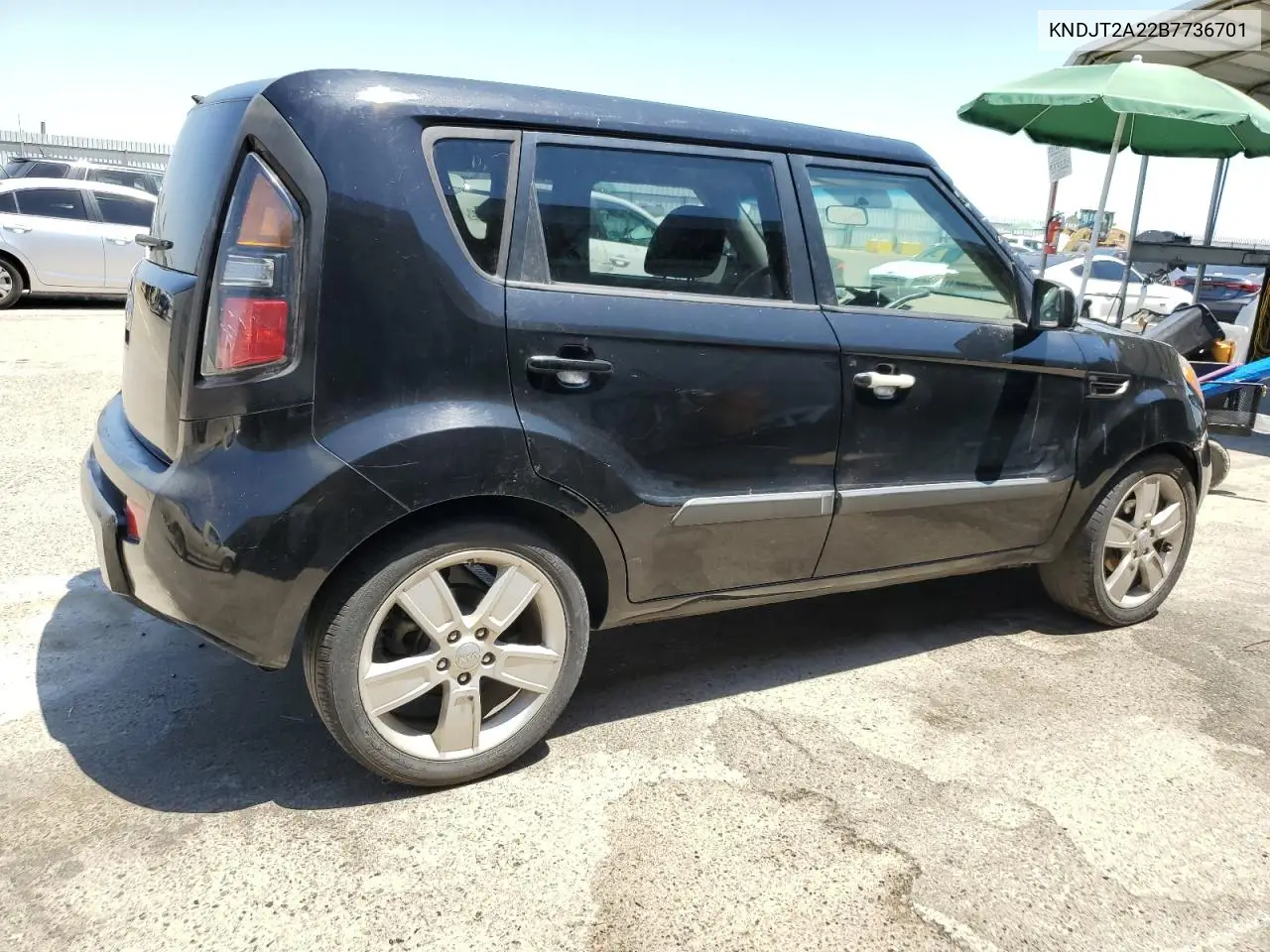 2011 Kia Soul + VIN: KNDJT2A22B7736701 Lot: 62611105