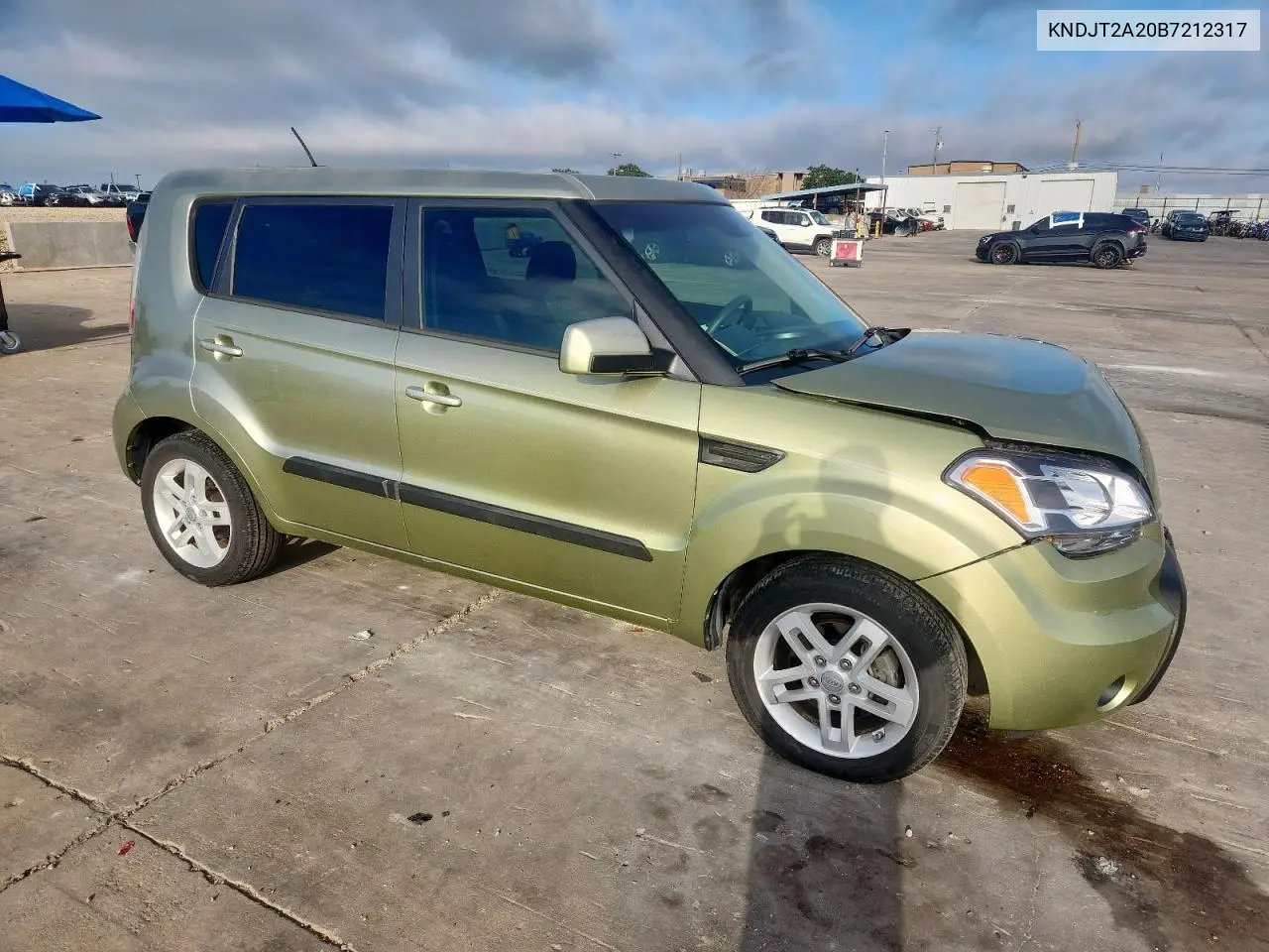 2011 Kia Soul + VIN: KNDJT2A20B7212317 Lot: 62645555