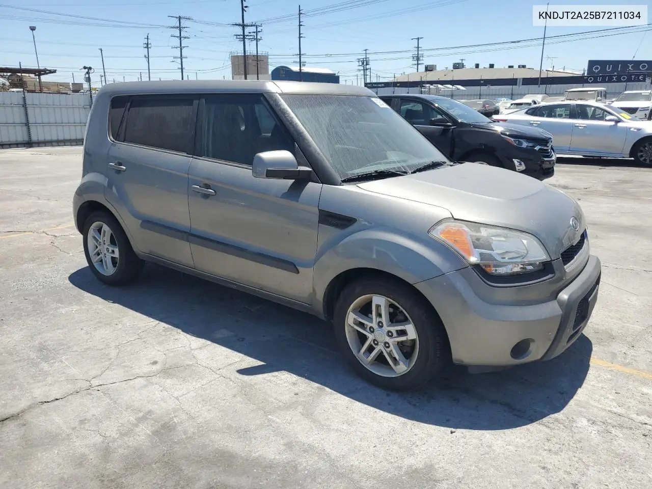 2011 Kia Soul + VIN: KNDJT2A25B7211034 Lot: 62954275