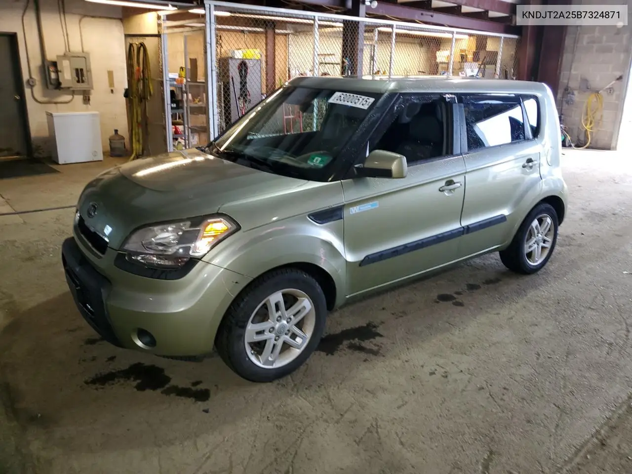 2011 Kia Soul + VIN: KNDJT2A25B7324871 Lot: 63000515