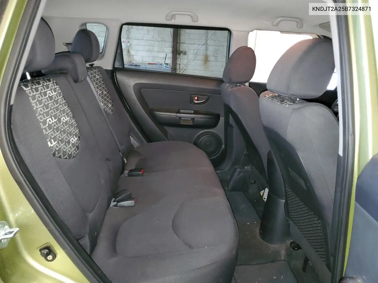 2011 Kia Soul + VIN: KNDJT2A25B7324871 Lot: 63000515