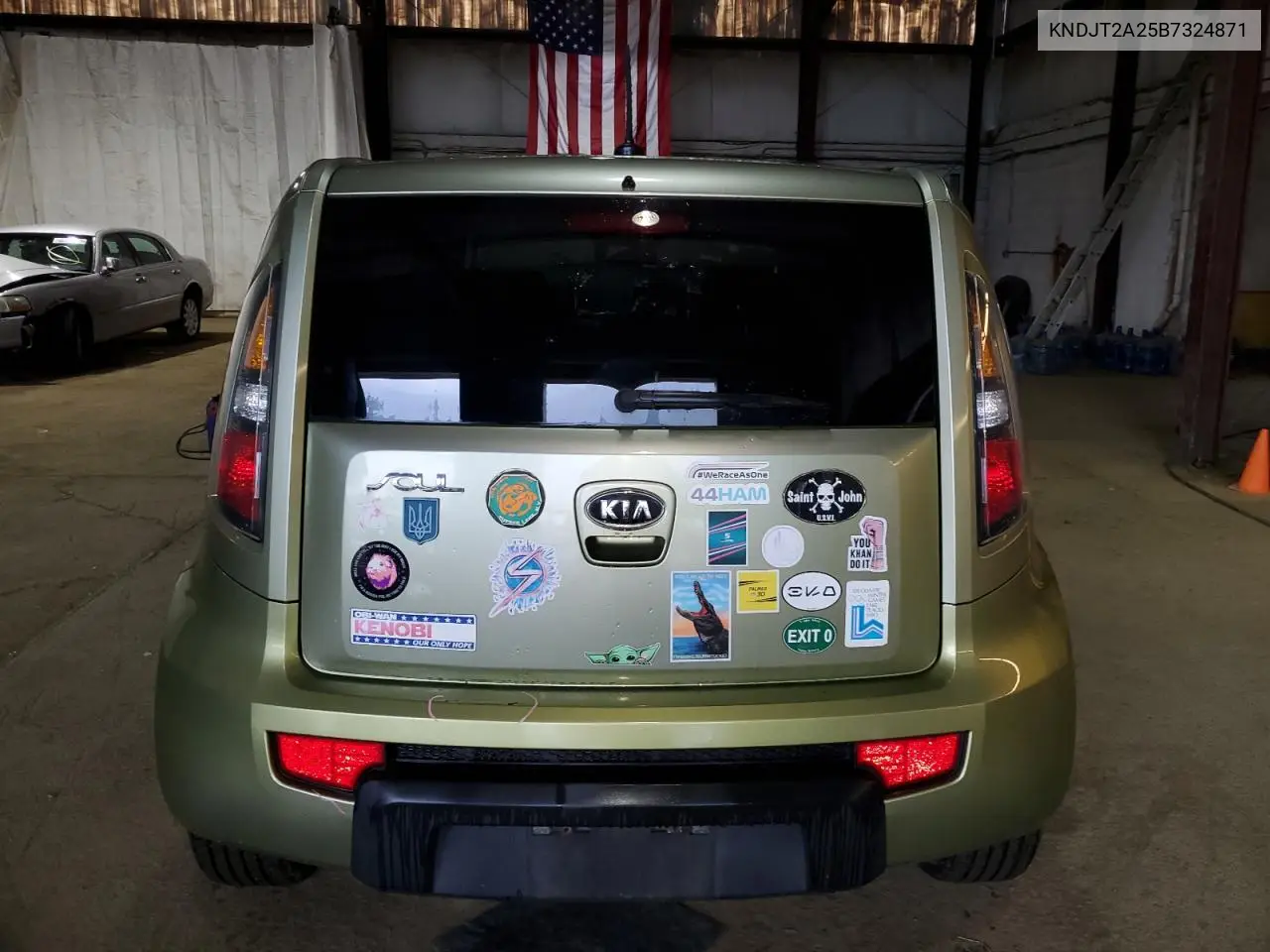 2011 Kia Soul + VIN: KNDJT2A25B7324871 Lot: 63000515
