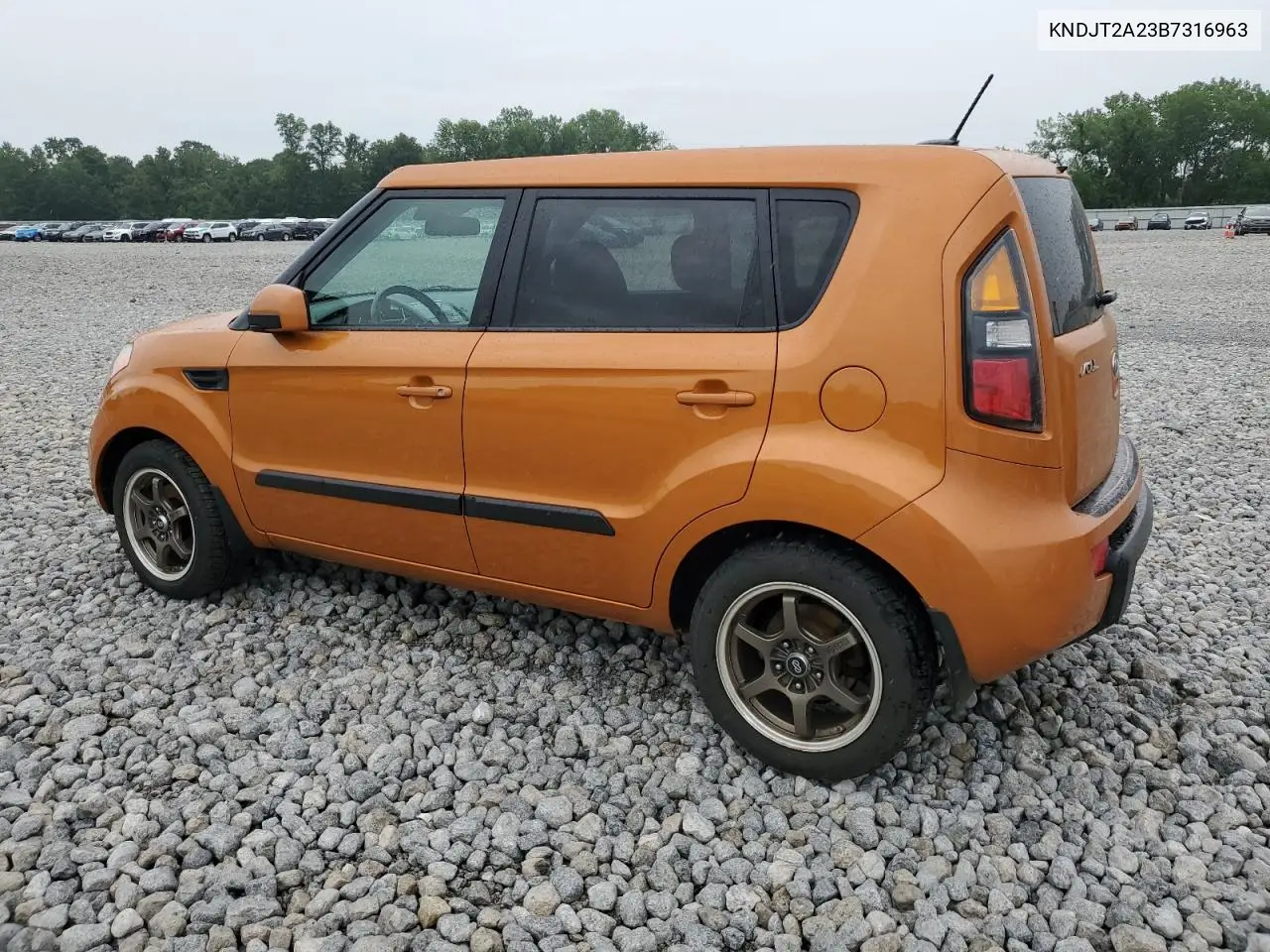 2011 Kia Soul + VIN: KNDJT2A23B7316963 Lot: 63097635