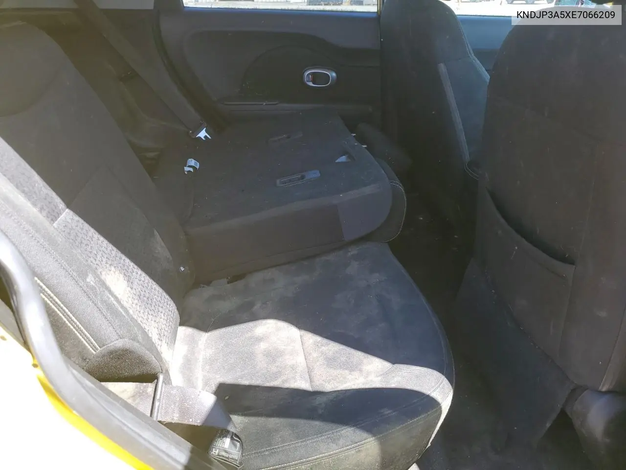 kndjp3a5xe7066209 KNDJP3A5XE7066209 2014 Kia Soul +