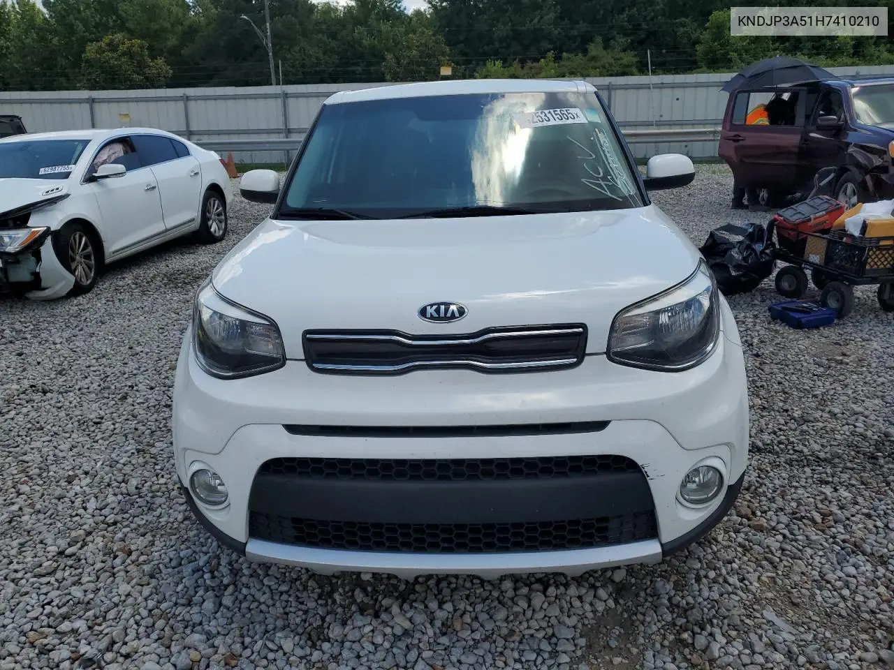 2017 Kia Soul + VIN: KNDJP3A51H7410210 Lot: 62531565