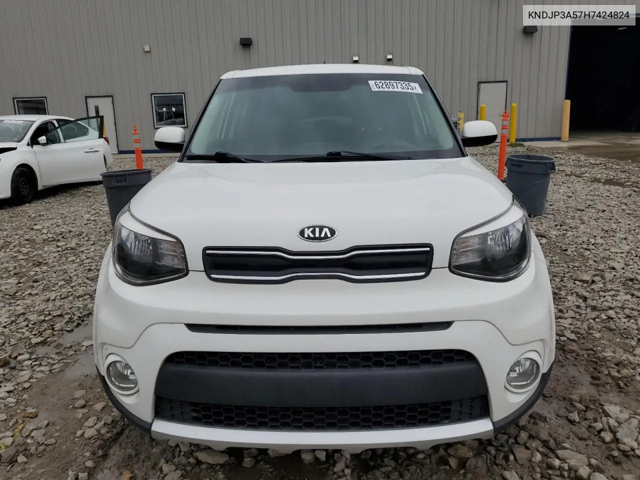 2017 Kia Soul + VIN: KNDJP3A57H7424824 Lot: 62897335