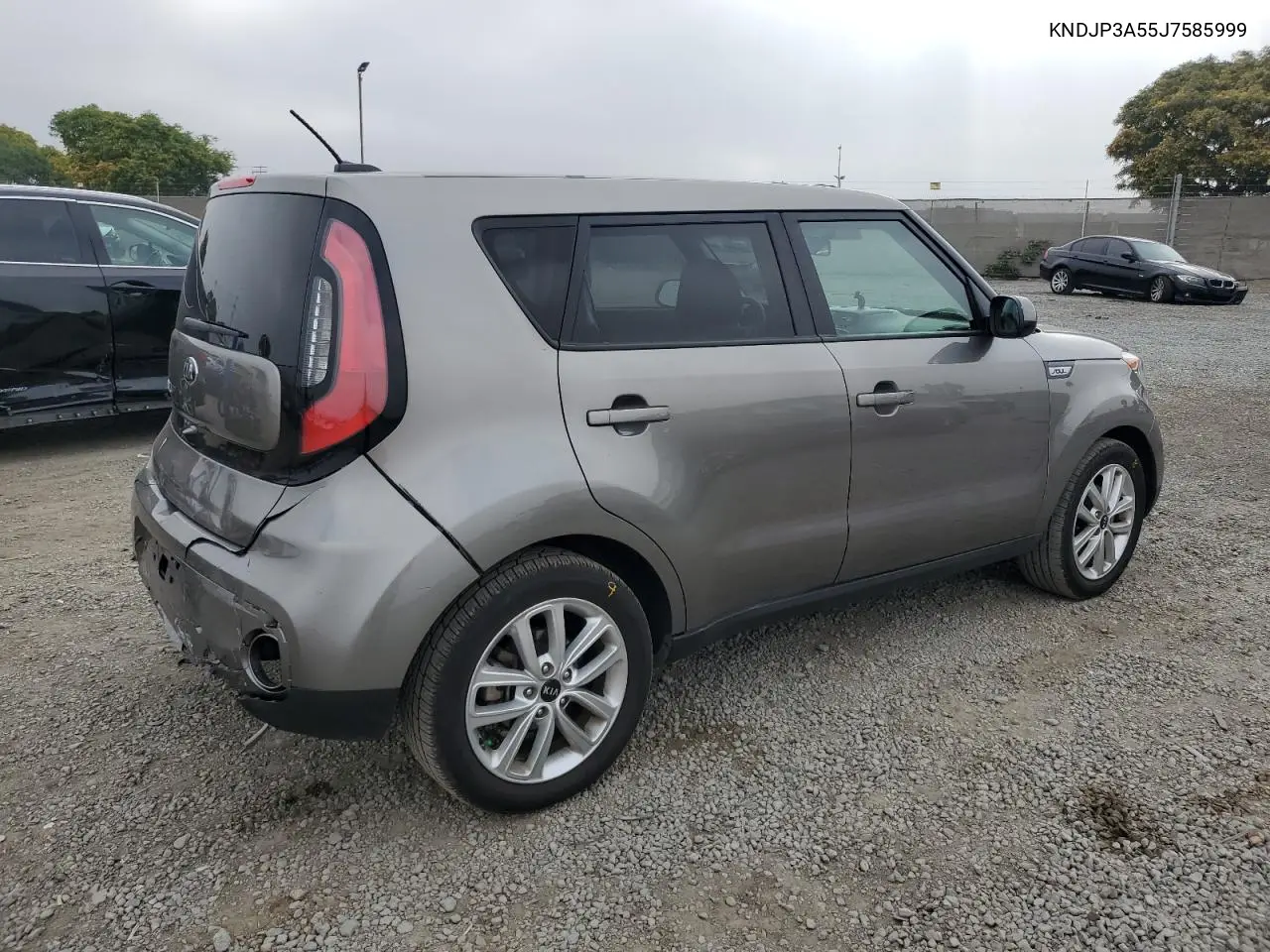 2018 Kia Soul + VIN: KNDJP3A55J7585999 Lot: 62793615