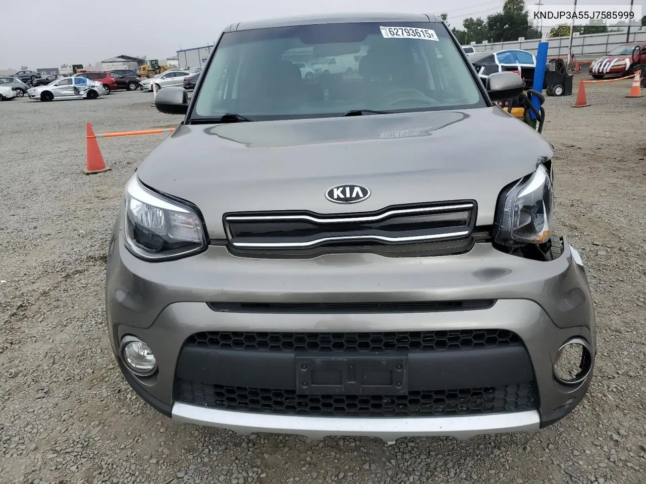 2018 Kia Soul + VIN: KNDJP3A55J7585999 Lot: 62793615