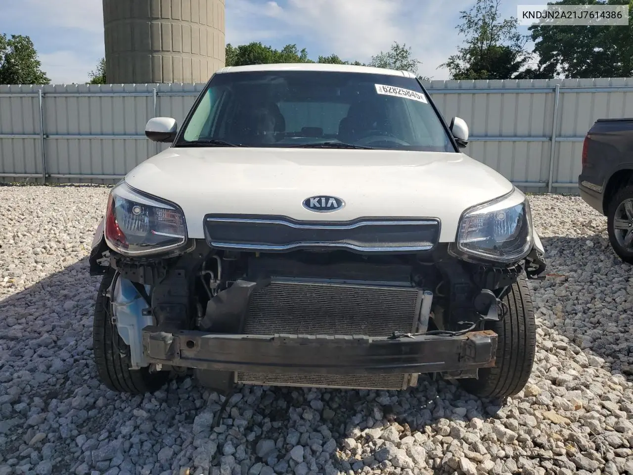 2018 Kia Soul VIN: KNDJN2A21J7614386 Lot: 62825845