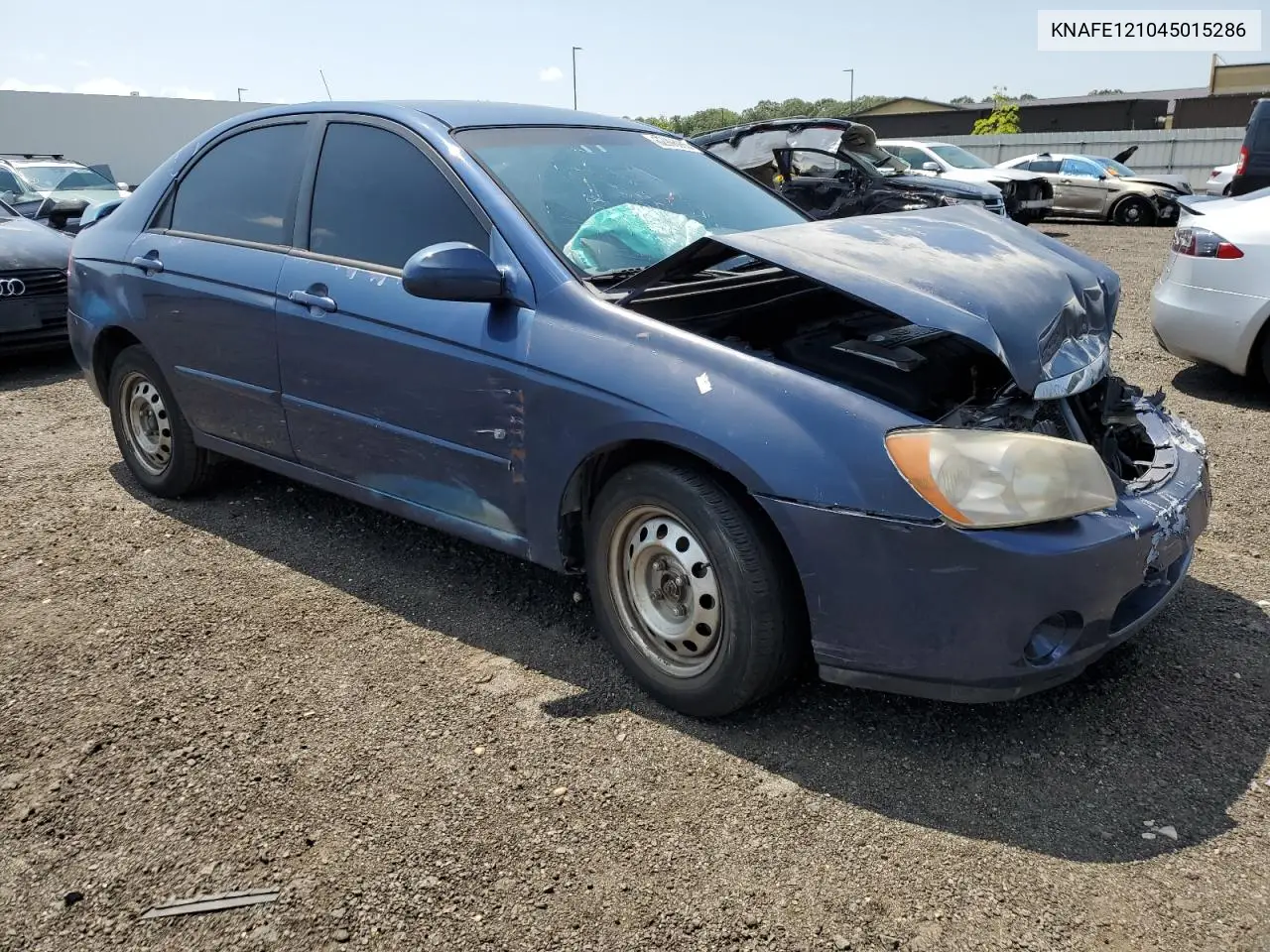 2004 Kia Spectra Lx VIN: KNAFE121045015286 Lot: 62996985