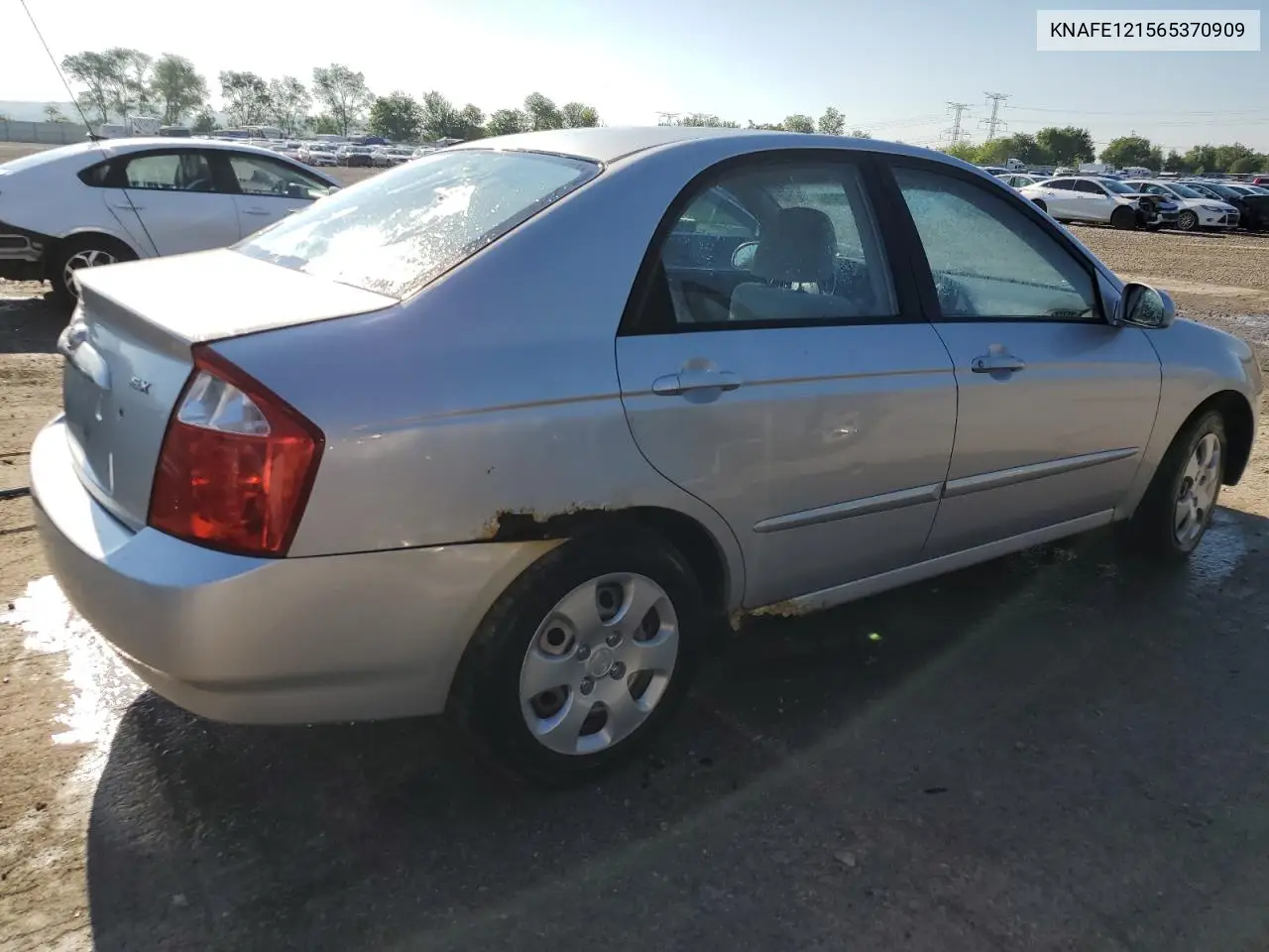 2006 Kia Spectra Lx VIN: KNAFE121565370909 Lot: 56572995