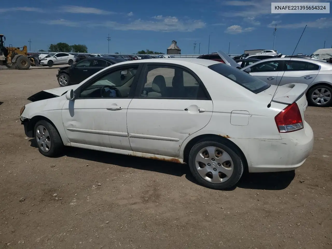 2009 Kia Spectra Ex VIN: KNAFE221395654324 Lot: 61235355