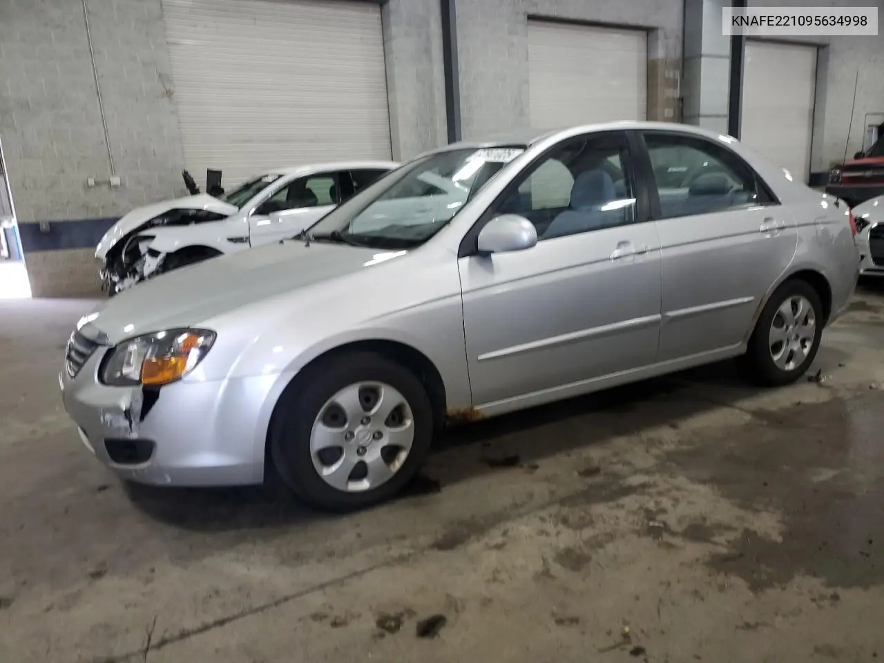 2009 Kia Spectra Ex VIN: KNAFE221095634998 Lot: 63841025