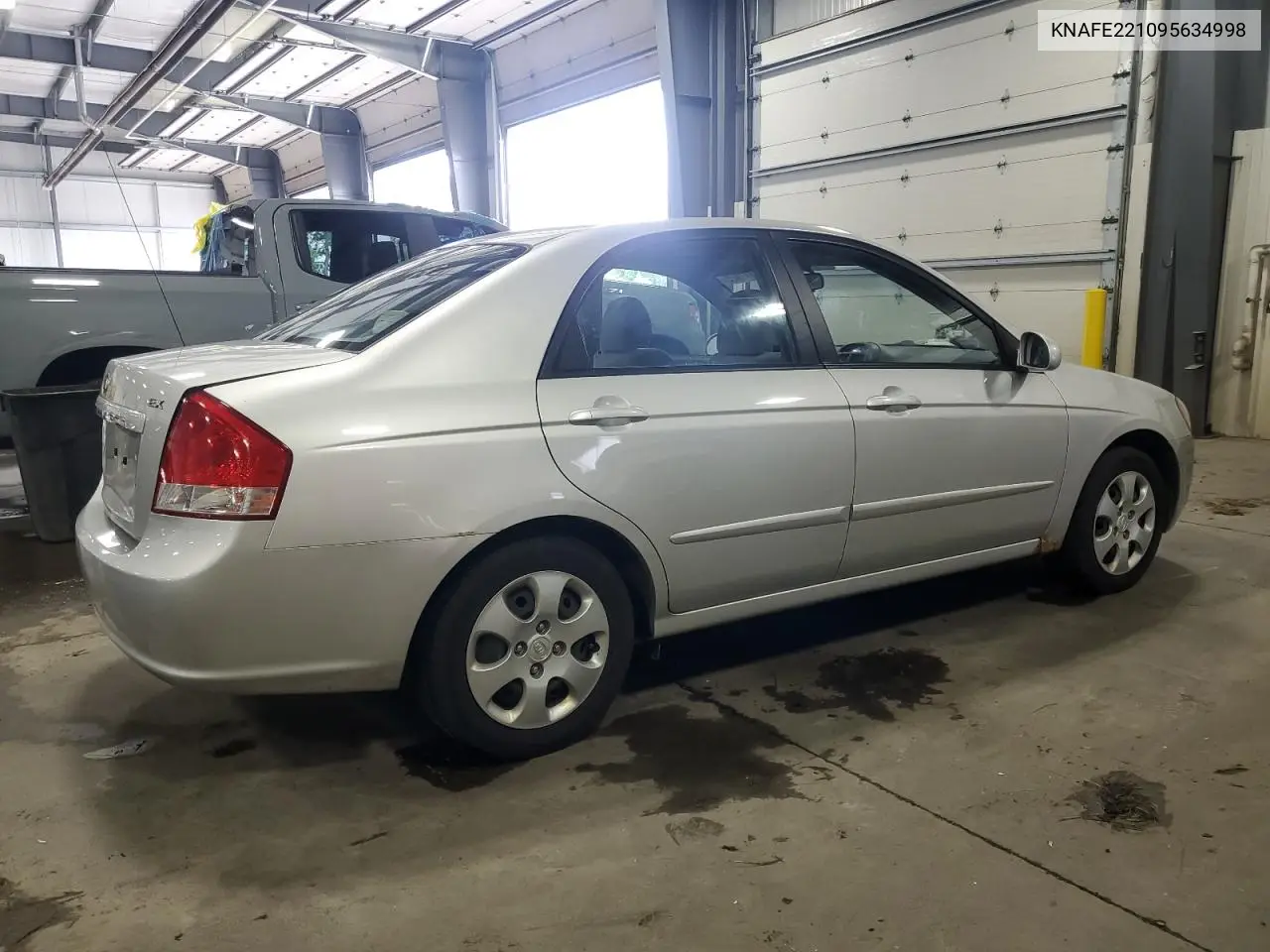 2009 Kia Spectra Ex VIN: KNAFE221095634998 Lot: 63841025