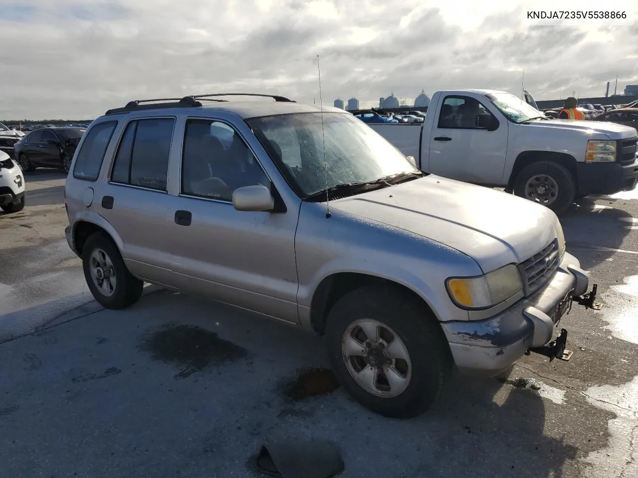 1997 Kia Sportage VIN: KNDJA7235V5538866 Lot: 79728424