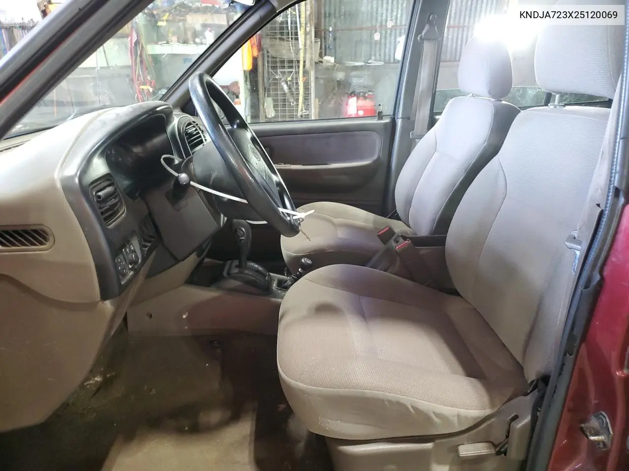 2002 Kia Sportage VIN: KNDJA723X25120069 Lot: 61800295