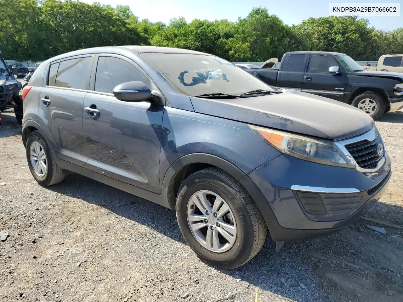 2011 Kia Sportage Lx VIN: KNDPB3A29B7066602 Lot: 56747075