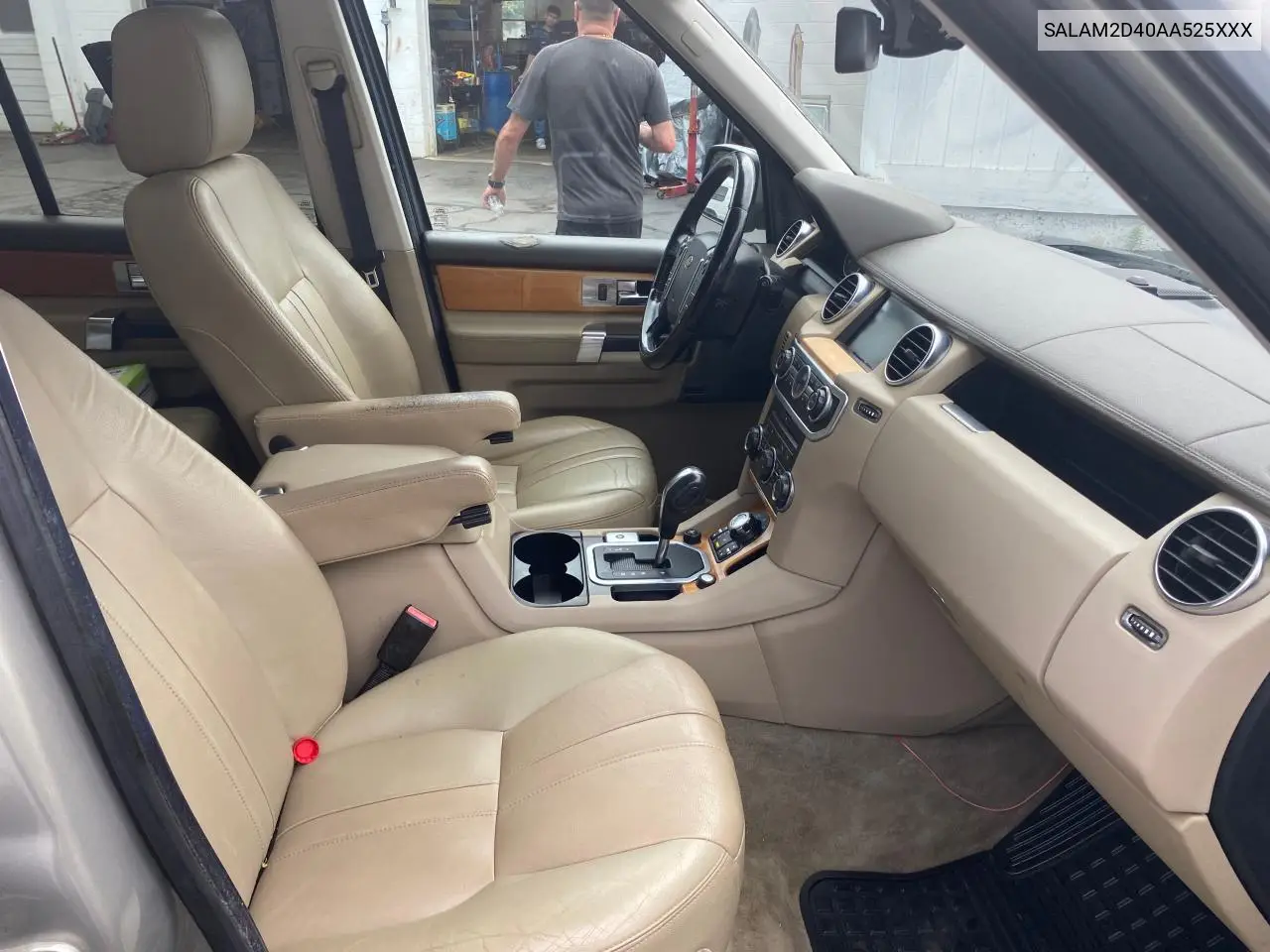 2010 Land Rover Lr4 Hse Plus VIN: SALAM2D40AA525XXX Lot: 63040085