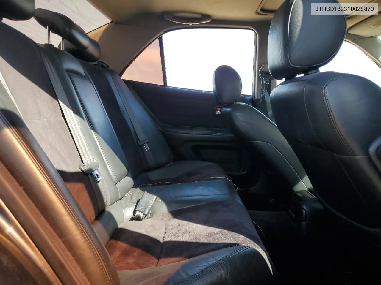 2001 Lexus Is 300 VIN: JTHBD182310028870 Lot: 52650275