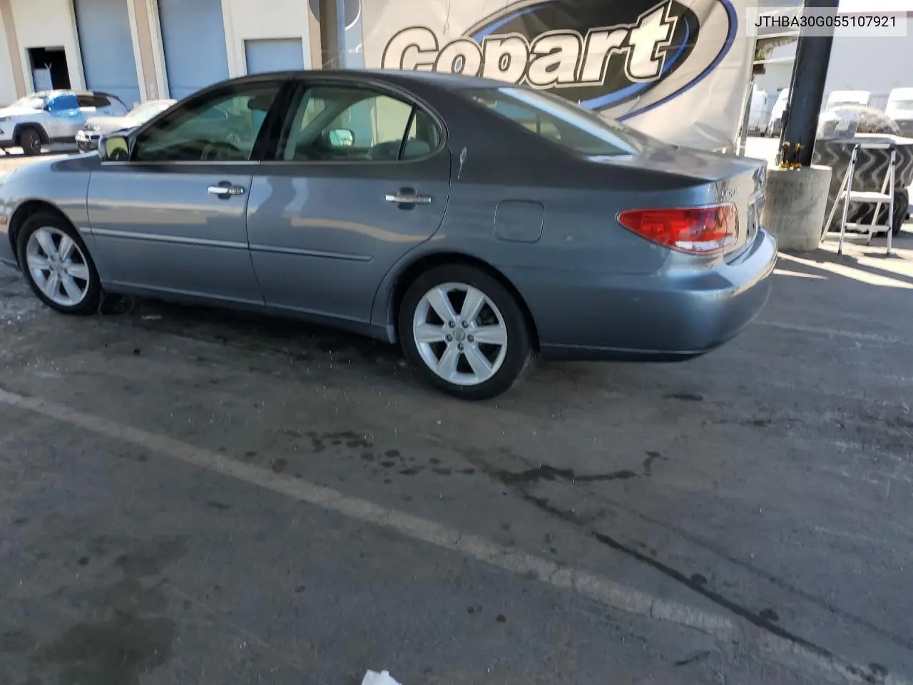 2005 Lexus Es 330 VIN: JTHBA30G055107921 Lot: 60009415