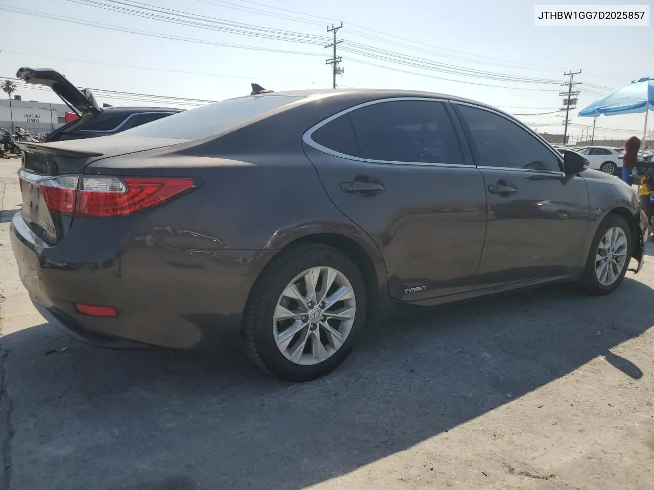 2013 Lexus Es 300H VIN: JTHBW1GG7D2025857 Lot: 59790165