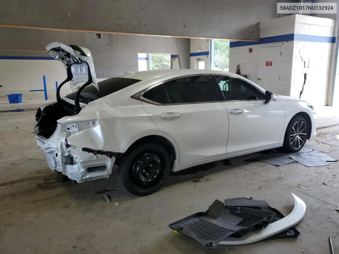 2022 Lexus Es 350 Base VIN: 58ADZ1B17NU132924 Lot: 62017425